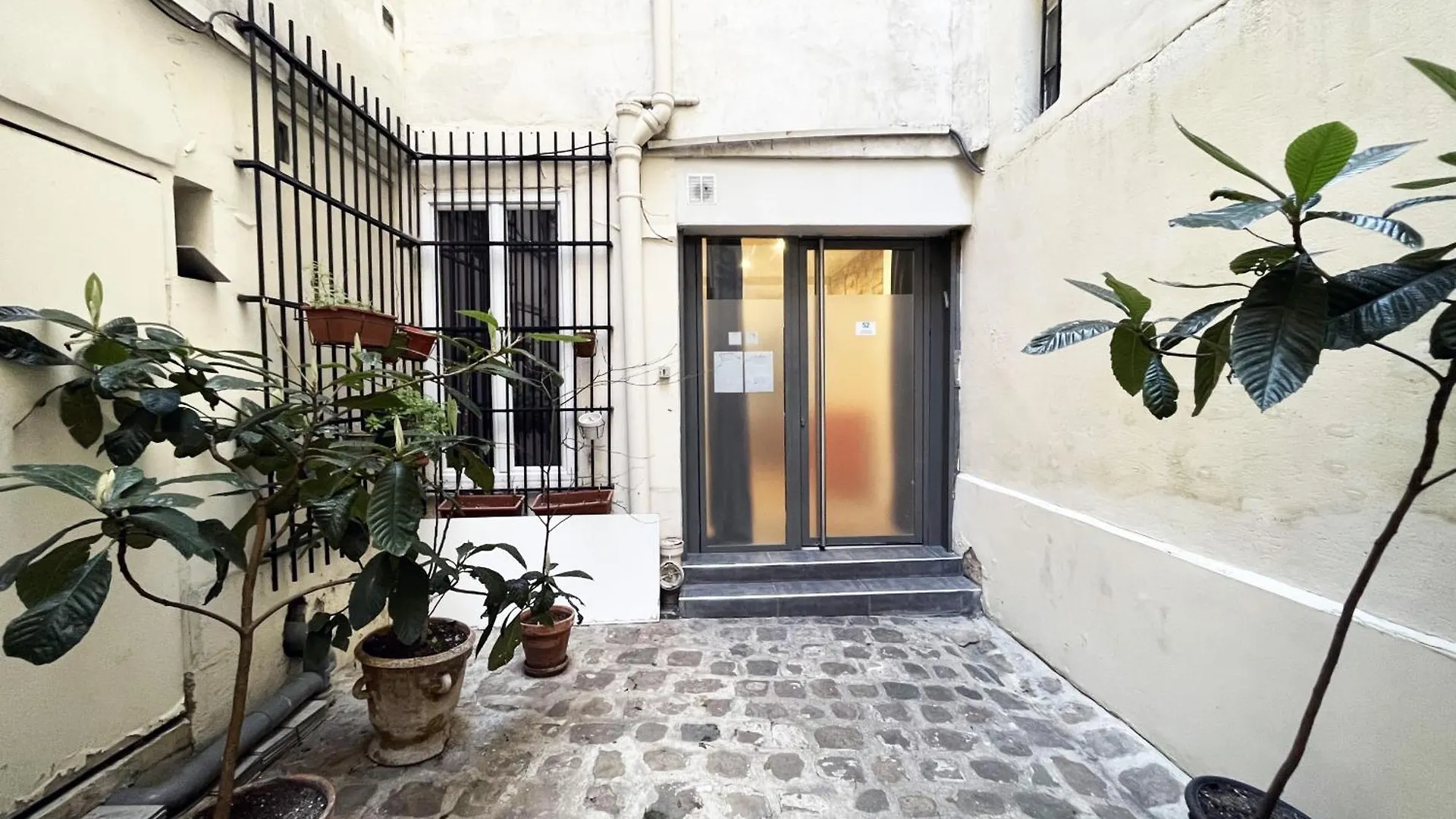 Urban Flat 52 - Charming 2 Bdr Flat In Center Of Paris Apartment France